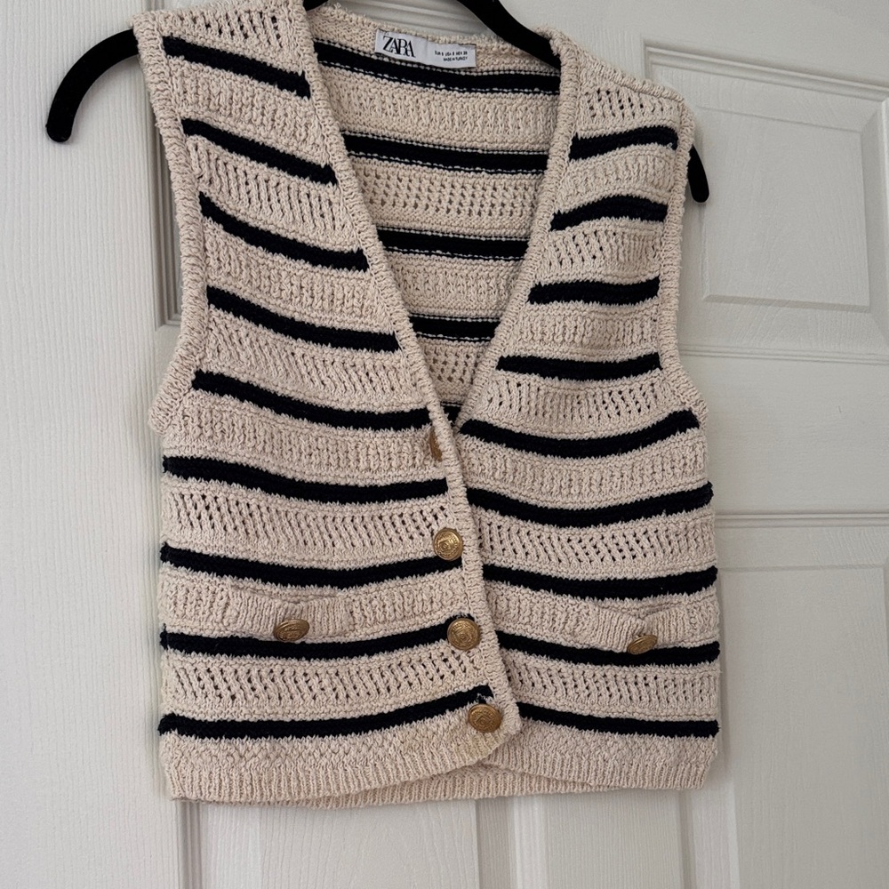 Zara Women's V-Neck Cream and Black Striped Sweater Vest